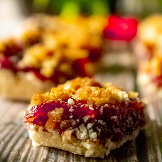 Jammy Raspberry Crumble Bars