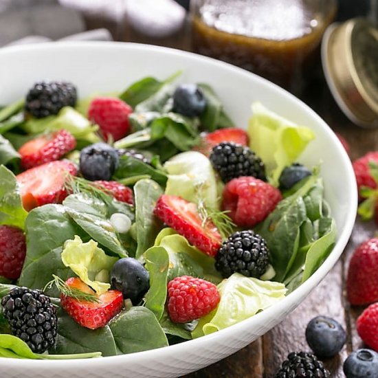 Spinach and Berries Salad