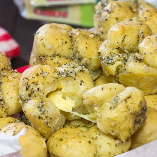 Cheesy Muffin Tin Garlic Knots