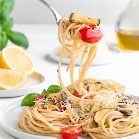 Spaghetti with Mushrooms & Zucchini