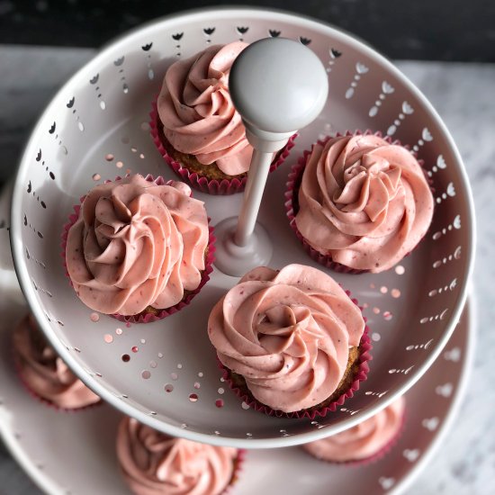 Roasted berry cream cheese frosting