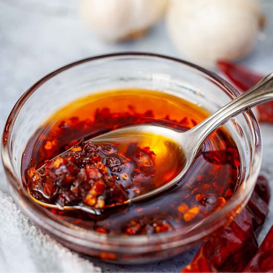 HOW TO MAKE CHILI OIL