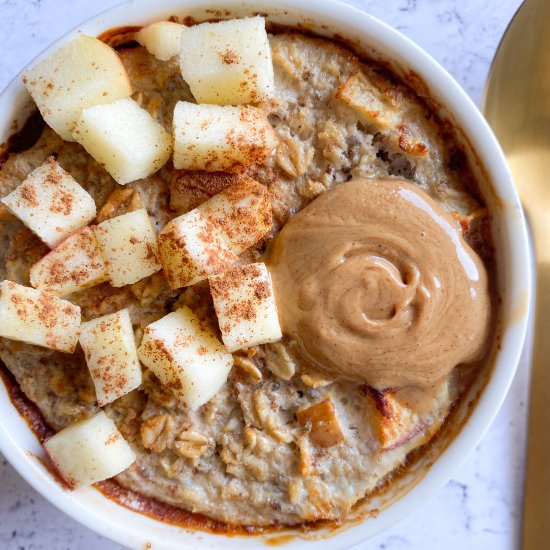 Apple Cinnamon Baked Oatmeal