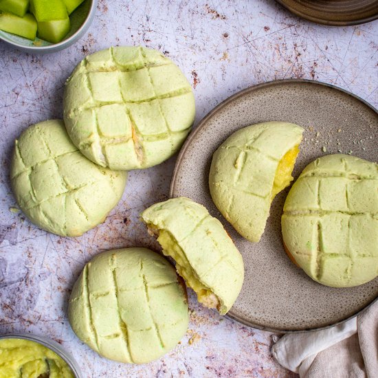 Honeydew custard bread