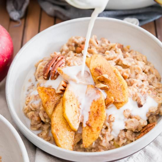 Apple Cinnamon Oatmeal