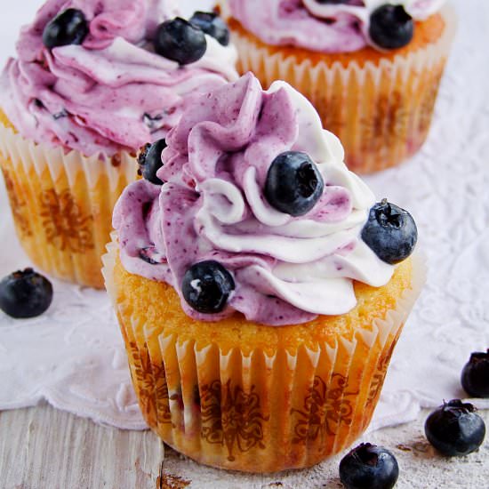 blueberry muffins on kefir