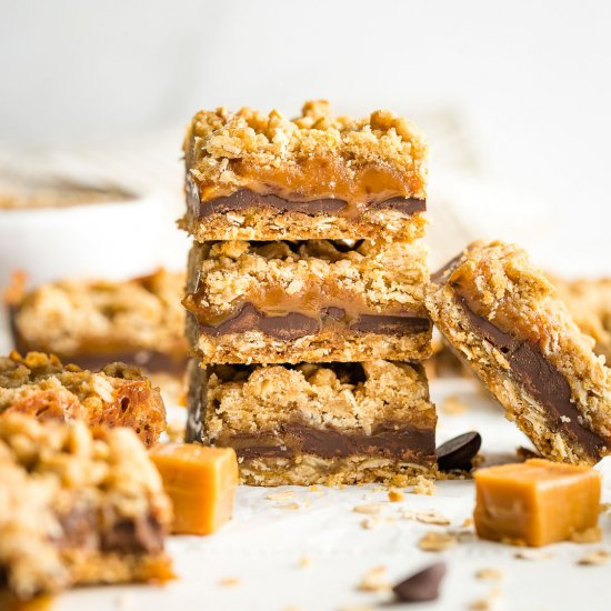 Thick, Chewy Carmelita Bars