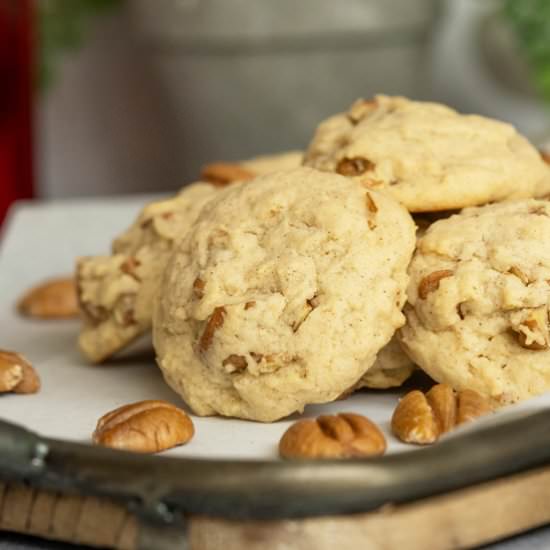 Maple Butter Pecan Cookies