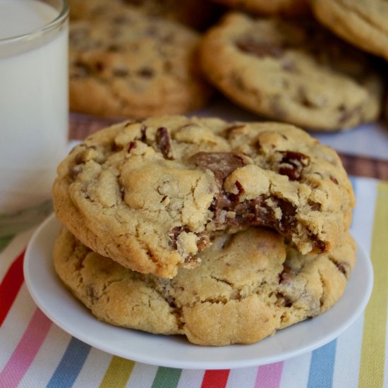 milk chocolate pecan cookies