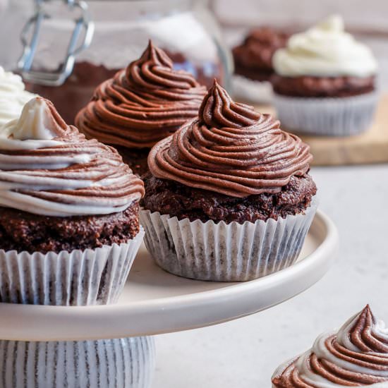 Keto Chocolate Cupcakes