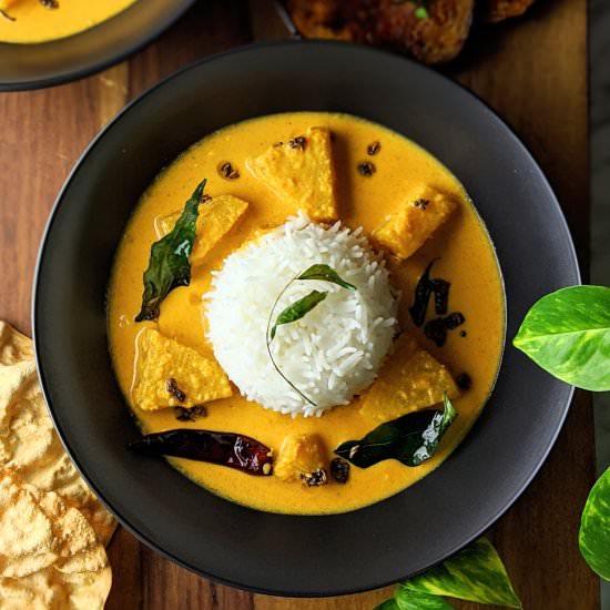 Pineapple coconut curry