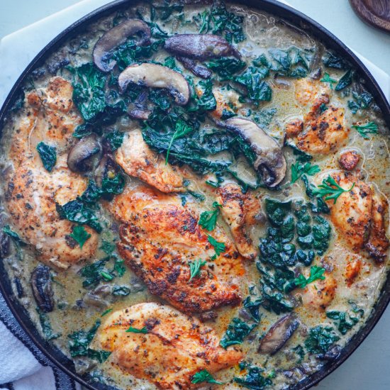 Crimini Tuscan Chicken with Kale