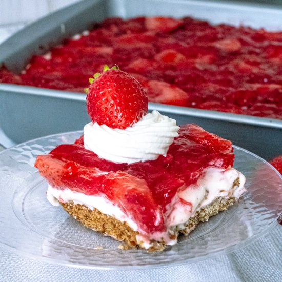 Strawberry Pretzel Salad