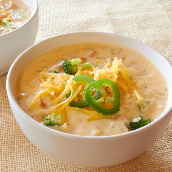 ﻿﻿Jalapeño Broccoli Cheese Soup