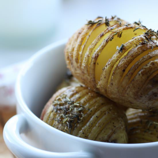 Vegan Hasselback Potatoes