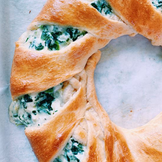 Spinach & Artichoke Dip Ring