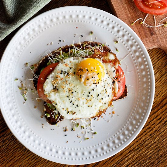 Avocado Toast With Egg