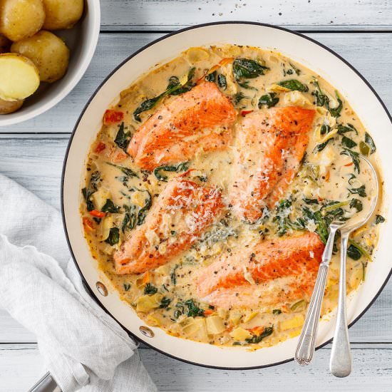 Creamy Spinach Artichoke Salmon