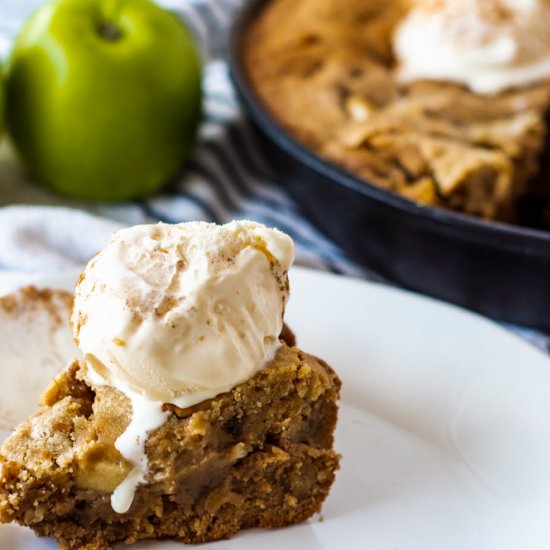 Apple Cinnamon Blondie Bake