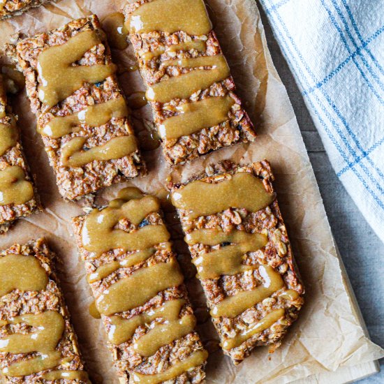 Vegan Banana Chai Tahini Oat Bars