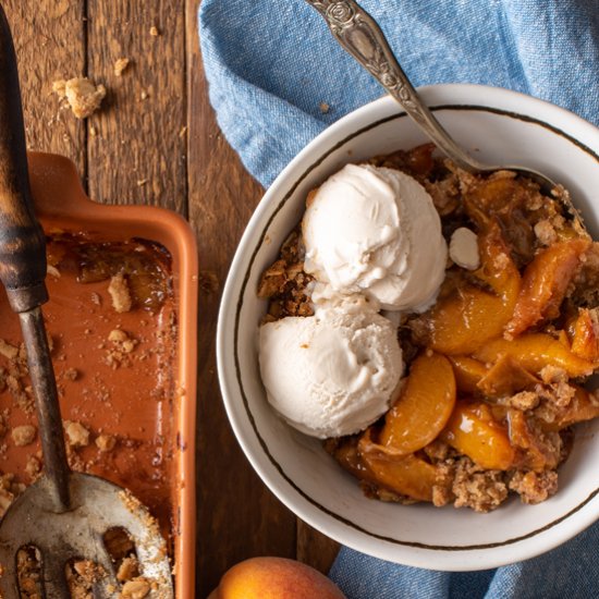 Ginger Peach Crumble