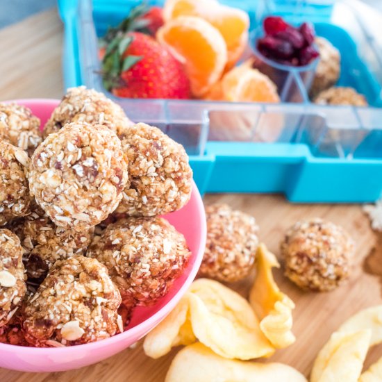 apple pie oat bliss balls