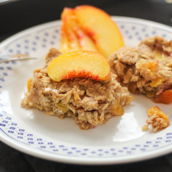 Soft-Baked Oatmeal with Peaches