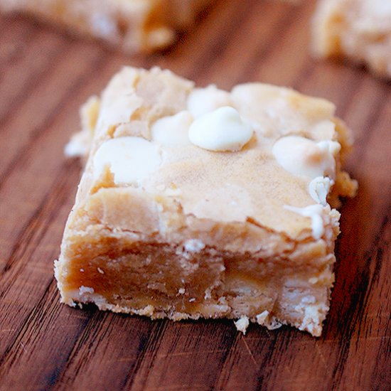 Browned butter white choc blondies