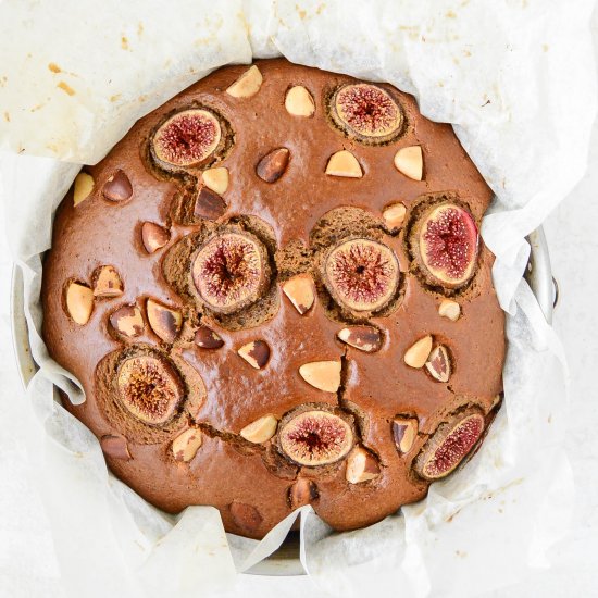 Fig and tahini cake