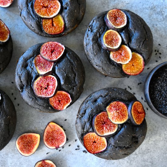 Black Sesame & Fig Mini Cakes