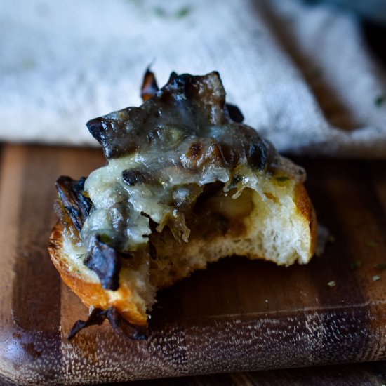 Sautéed Mushroom Garlic Crostini