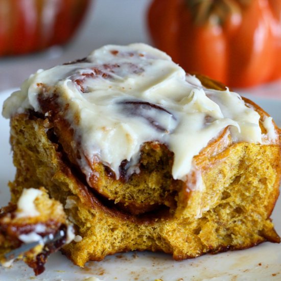 Pumpkin Spice Latte Cinnamon Rolls