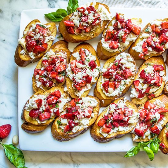 Strawberry Burrata Bruschetta