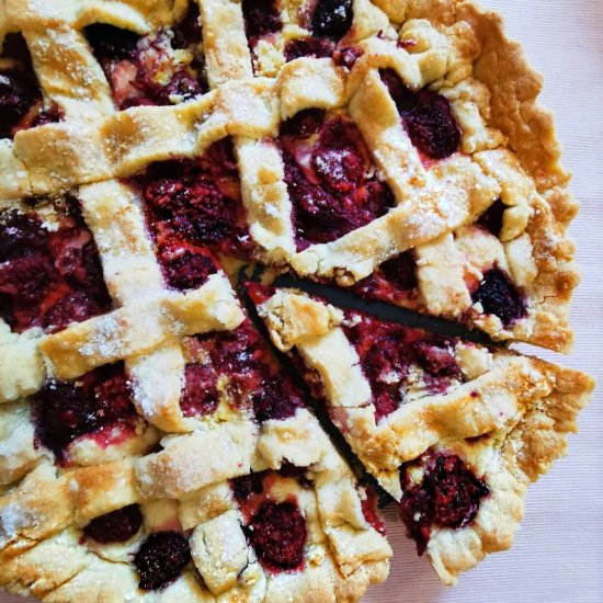 Raspberry pie with flaky crust