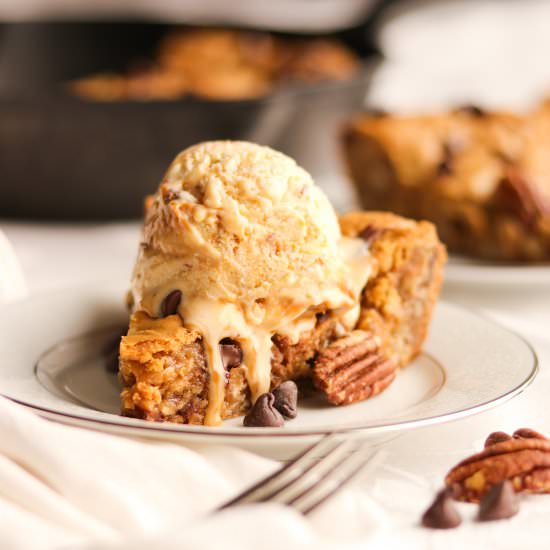 Brown Butter Pecan Oatmeal Pizookie