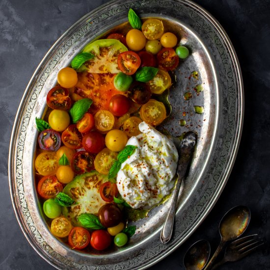 Heirloom tomato burrata salad