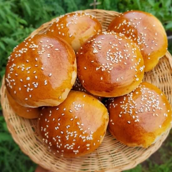 Vegetarian Spicy potato curry buns