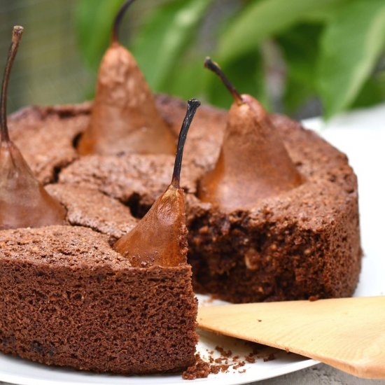 Upright pear and chocolate cake