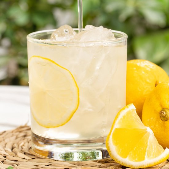 Healthy, Refreshing Lemonade