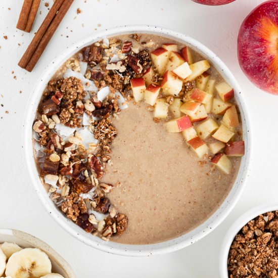 Apple Pie Smoothie Bowl