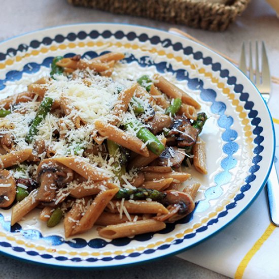 PASTA WITH ASPARAGUS AND MUSHROOMS