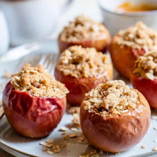 Oatmeal Crumble Baked Apples