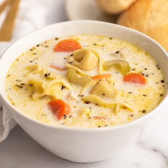 Quick Chicken Tortellini Soup