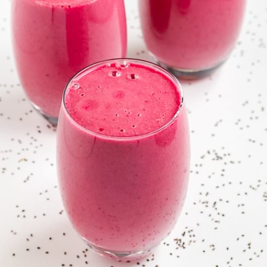 A SIMPLE BEETS SMOOTHIE