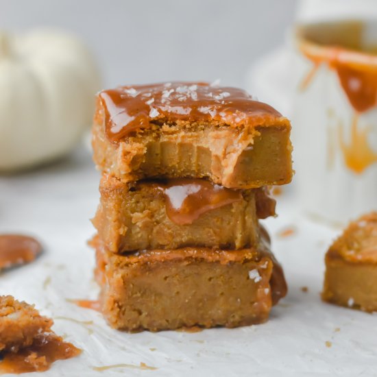 Vegan Pumpkin Caramel Blondies