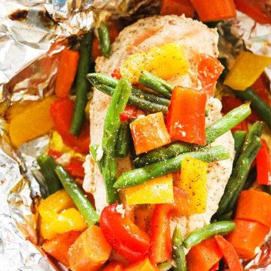 Grilled Chicken and Veggies in Foil