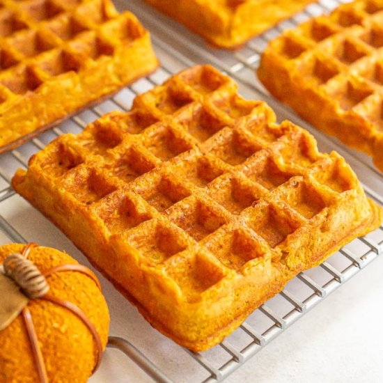 Healthy pumpkin waffles