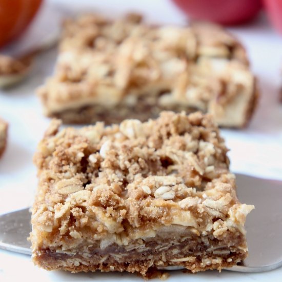 Apple Oatmeal Bars