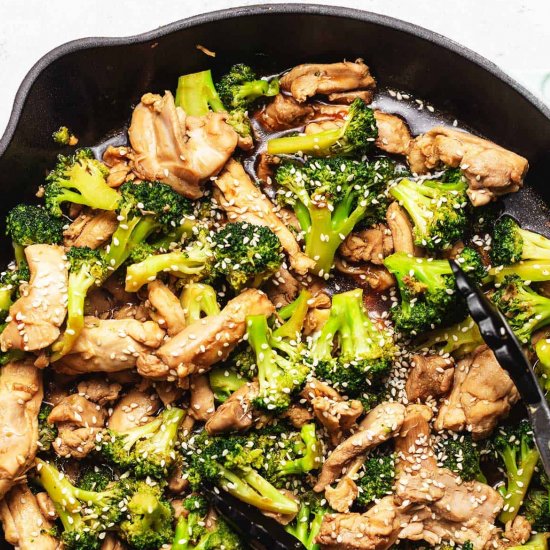 Keto Chicken Broccoli Stir Fry