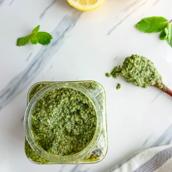 Mint pesto sauce for pasta